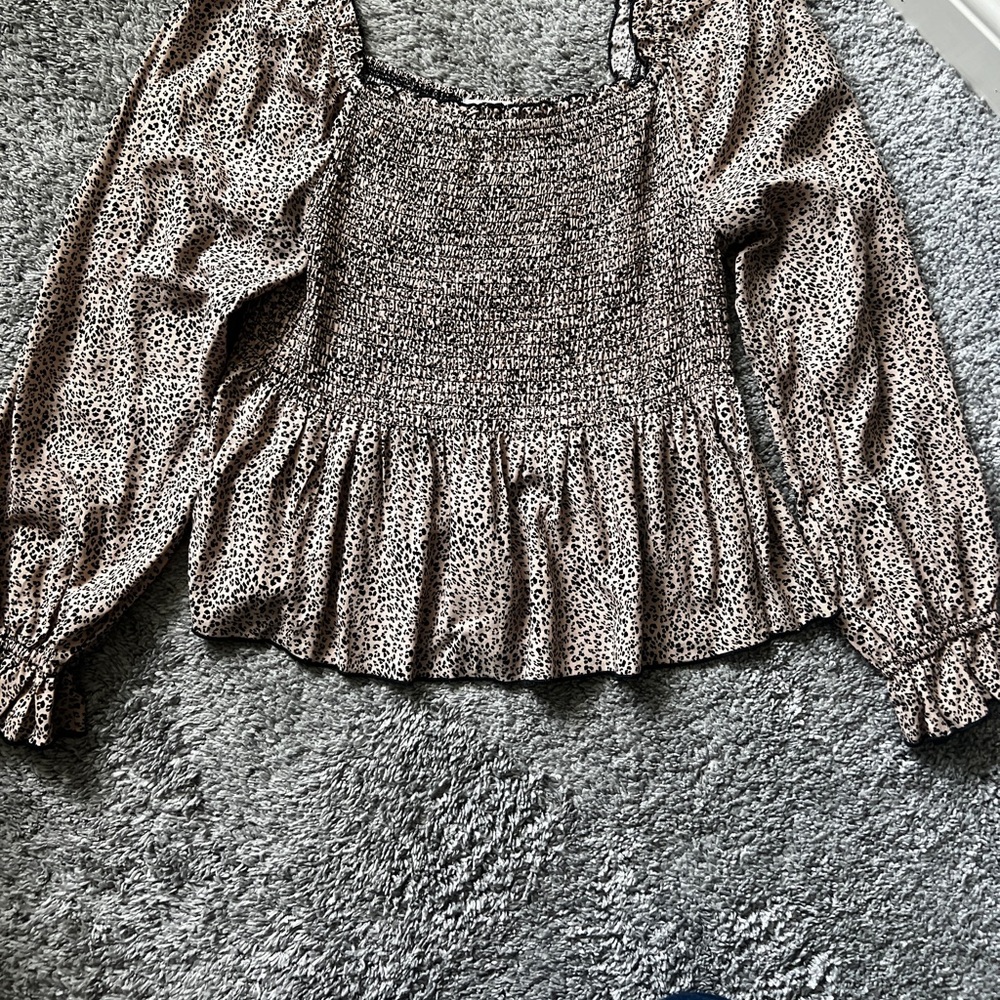 URBAN Romantics Brown Patterned Smocked Blouse